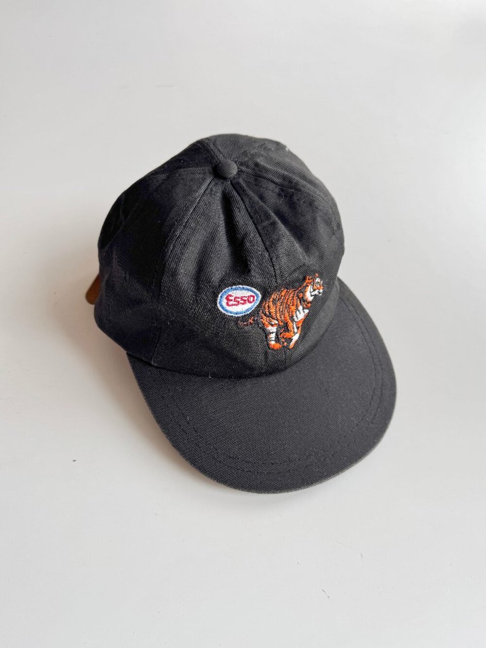 Vintage 2000 AJM ESSO Black Canvas Tiger Logo Embroidery Baseball Hat